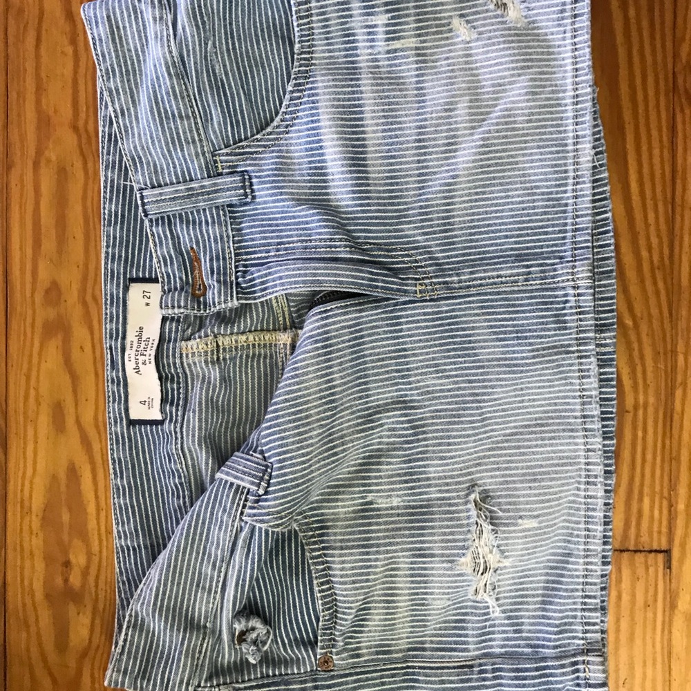 Abercrombie distressed miniskirt